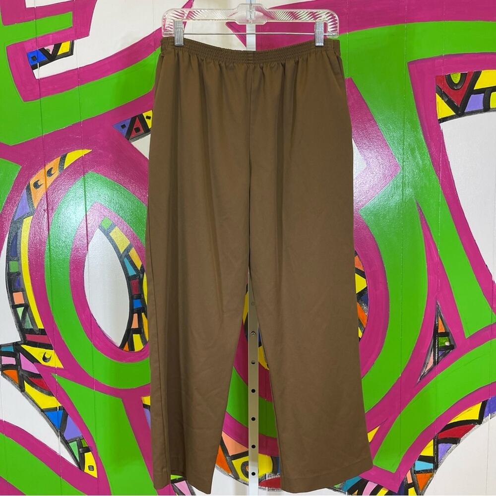 Alfred Dunner, Brown Elastic Waist Pants. Size 14. In excellent condition!